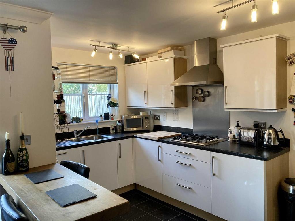Herbert Thomas Way, Parc Brynheulog Birchgrove, Swansea 4 bed townhouse