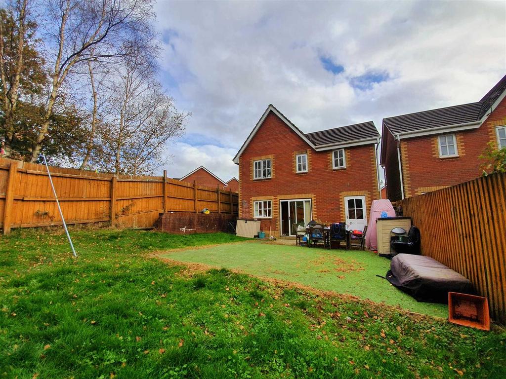 Ffordd Ger Y Llyn, Tircoed Forest Village Penllergaer, Swansea 3 bed