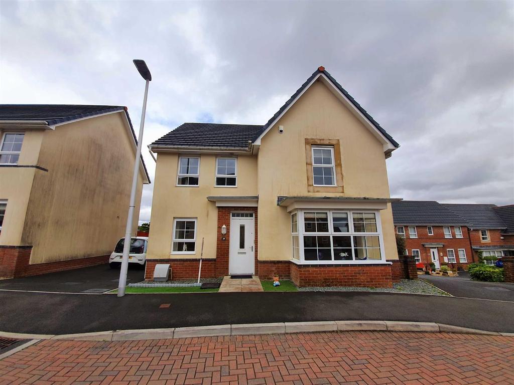 Horizon Way, Loughor, SWANSEA 4 bed detached house £289,950