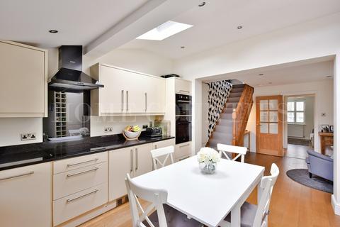 35 Frampton Road, Potters Bar, EN6 1JF