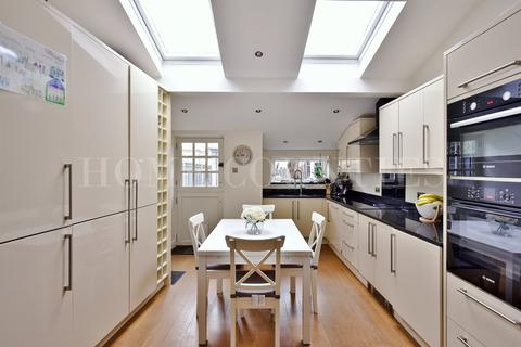 35 Frampton Road, Potters Bar, EN6 1JF