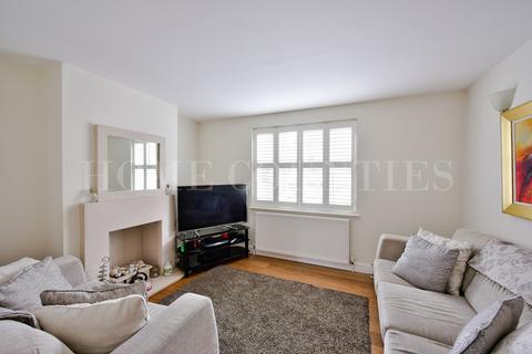 35 Frampton Road, Potters Bar, EN6 1JF
