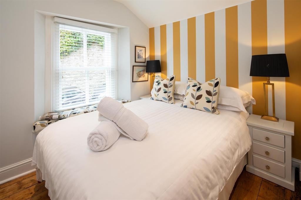 Bedroom 2.jpg