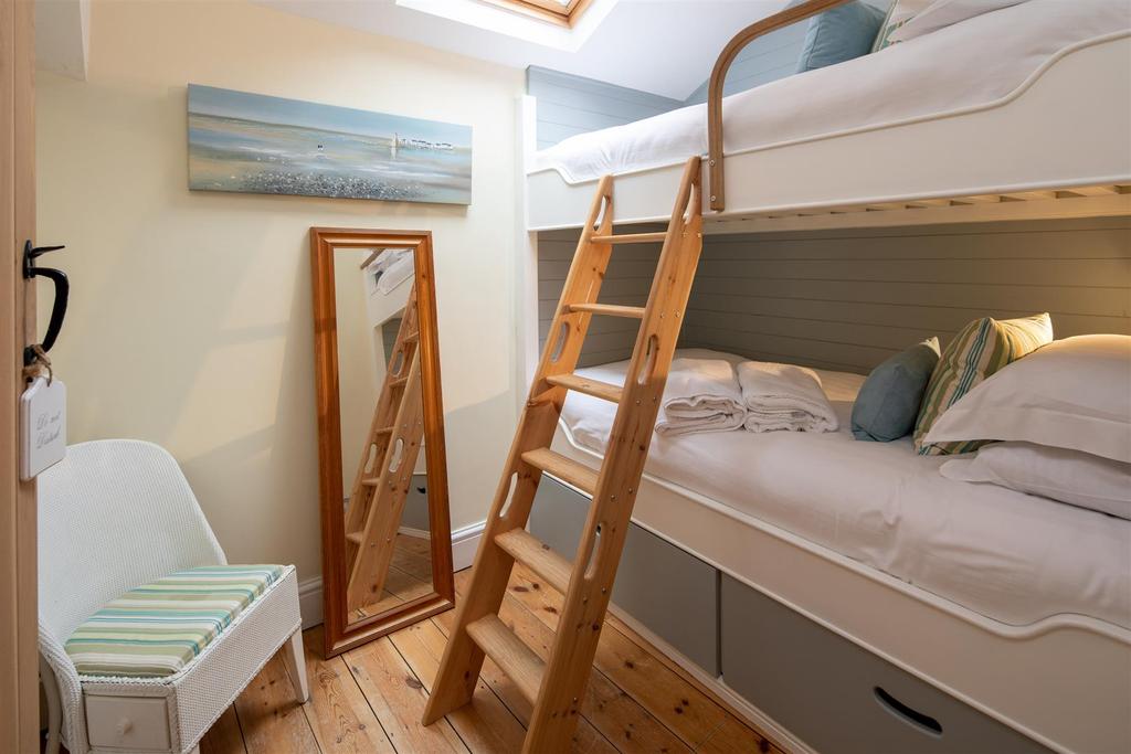 Bedroom 3.jpg