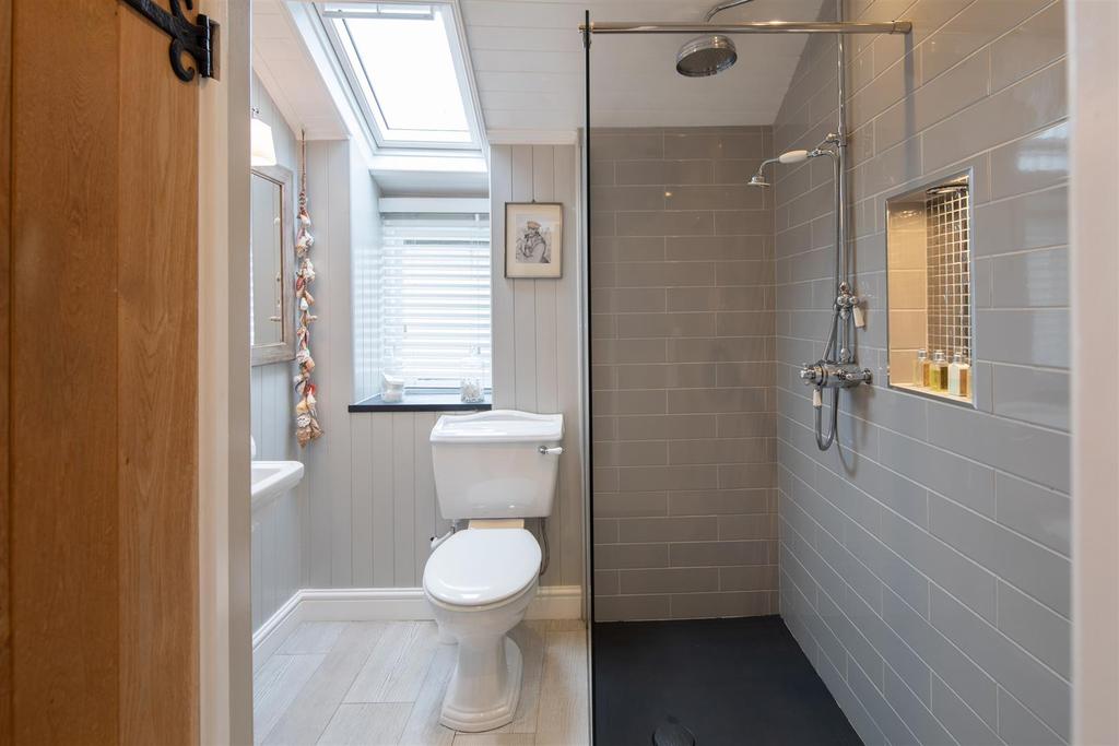 Shower room.jpg