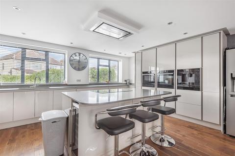 9a Northfield Crescent, Cheam, Sutton, SM3 9SU