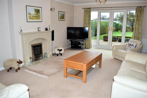 15 East End, Kirmington, Ulceby, DN39 6YS