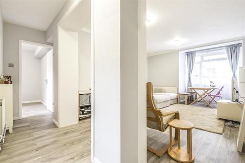Flat 15, Packham Court Lavender Avenue, Worcester Park, KT4 8RS