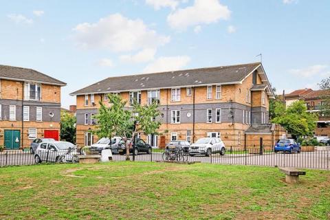100 Leabank Square, London, E9 5LR