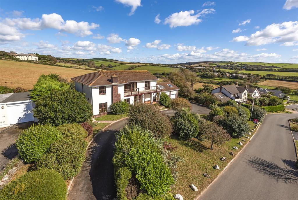 Mead Drive, Thurlestone, Kingsbridge 4 bed detached house £1,250,000