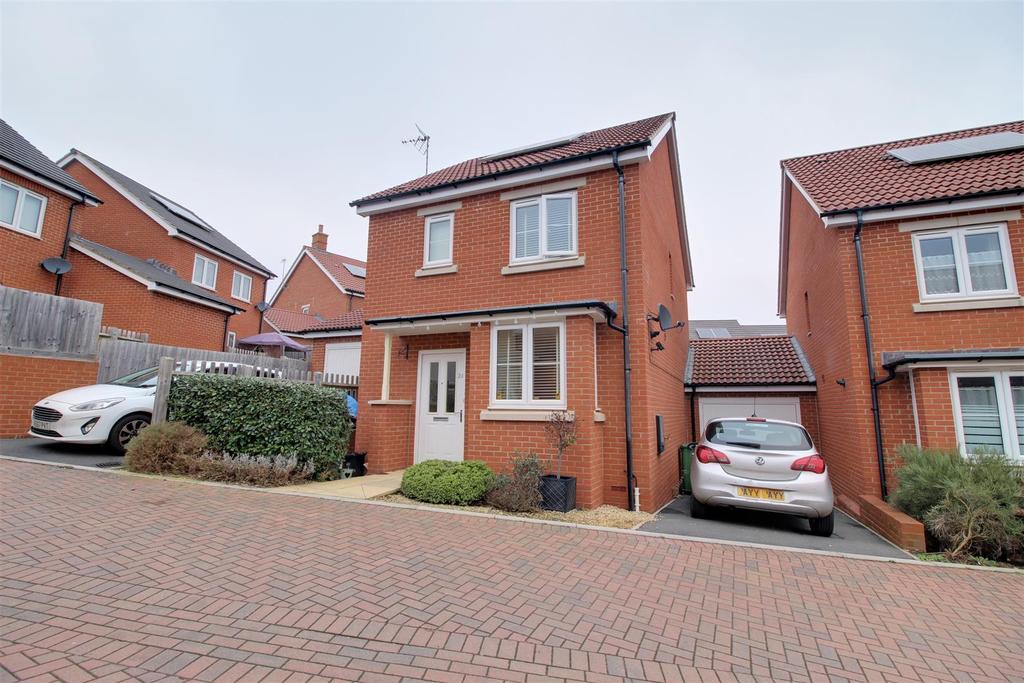Drovers Way, Newent 3 bed detached house £235,000