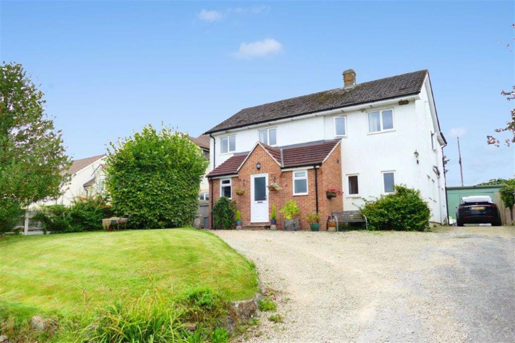 The Street, Cherhill 5 bed detached house £475,000