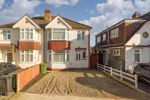83 Ewell By Pass, Epsom, KT17 2PY