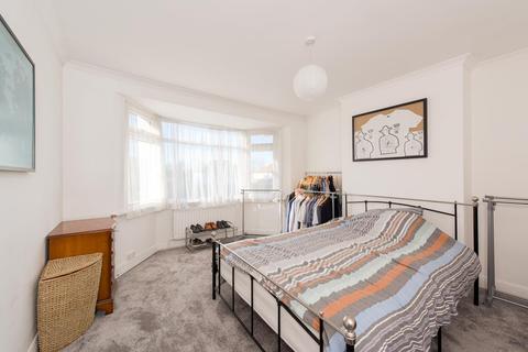 83 Ewell By Pass, Epsom, KT17 2PY