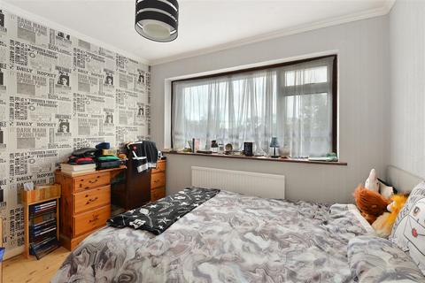 87 Forest Road, Paddock Wood, Tonbridge, TN12 6JX