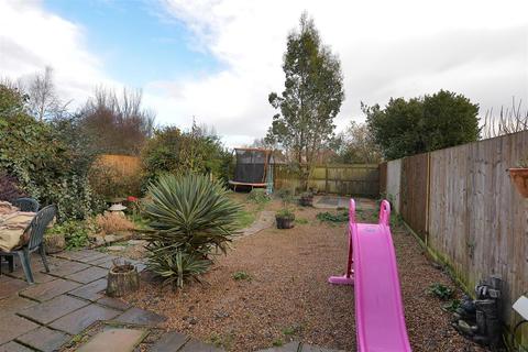 87 Forest Road, Paddock Wood, Tonbridge, TN12 6JX