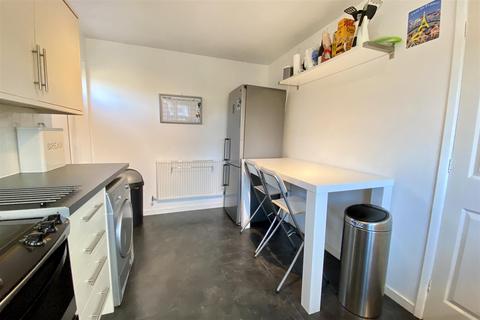 39 Ascot Drive, Grantham, NG31 9TB