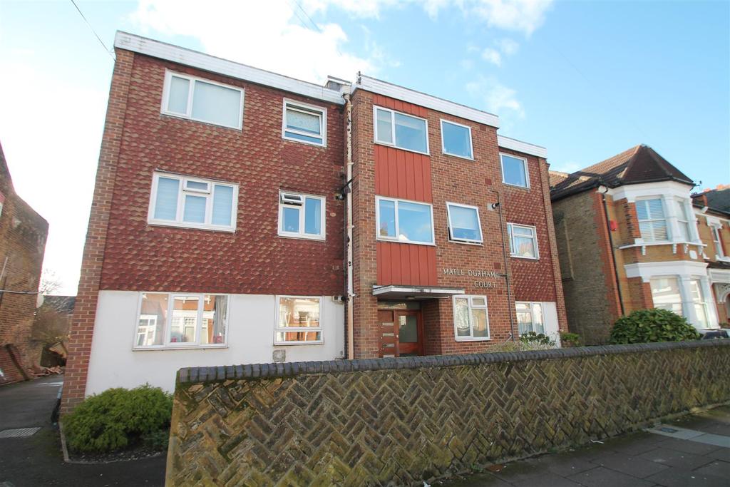 Park Avenue, Palmers Green, N13 2 bed flat £1,350 pcm (£312 pw)