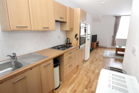 28 Dovecot Park, Selkirk, TD7 4ES