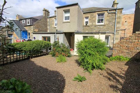 28 Dovecot Park, Selkirk, TD7 4ES