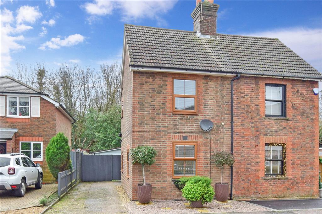 Horsham Road, Pease Pottage, West Sussex 2 bed semidetached house £