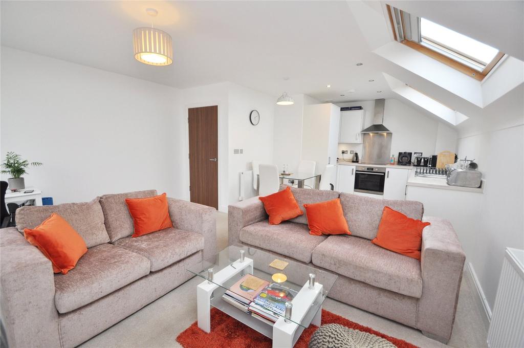 Lock Court, Upper Cambrian Road, Chester, CH1 2 bed apartment £200,000