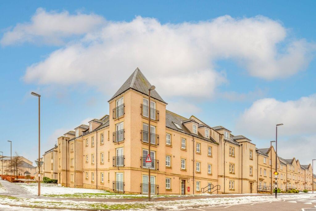 125 Burnbrae Road, Bonnyrigg EH19 3DA 2 bed flat £125,000