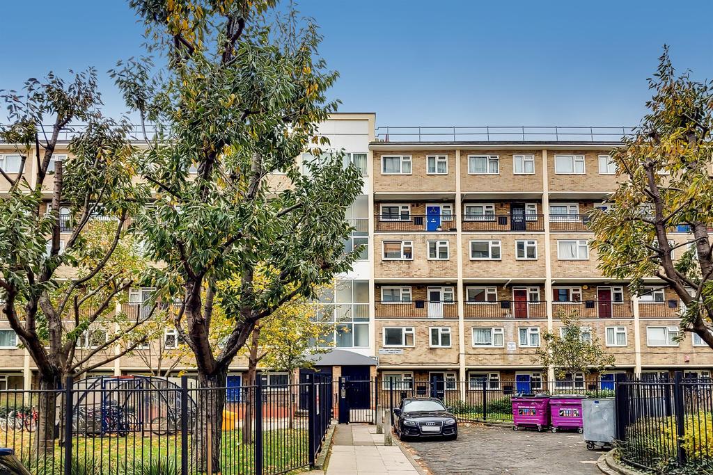 Pollard Street, London, E2 3 bed apartment - £420,000