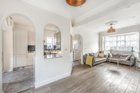 31 Hogarth Hill, London, NW11 6AY