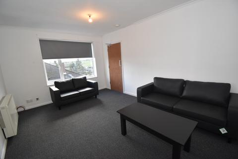 4 bedroom flat to rent - Queen Street,  Leamington Spa, CV32