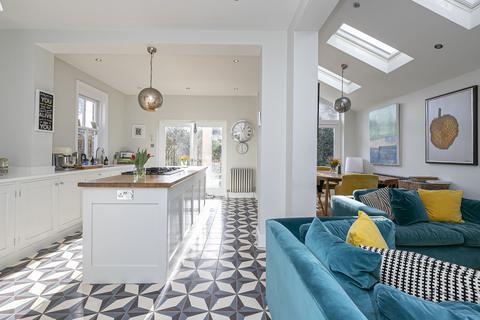 20 Westbury Lane, Buckhurst Hill, IG9 5PL