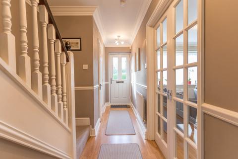 4 Kaynes Park, Ascot, SL5 8DP