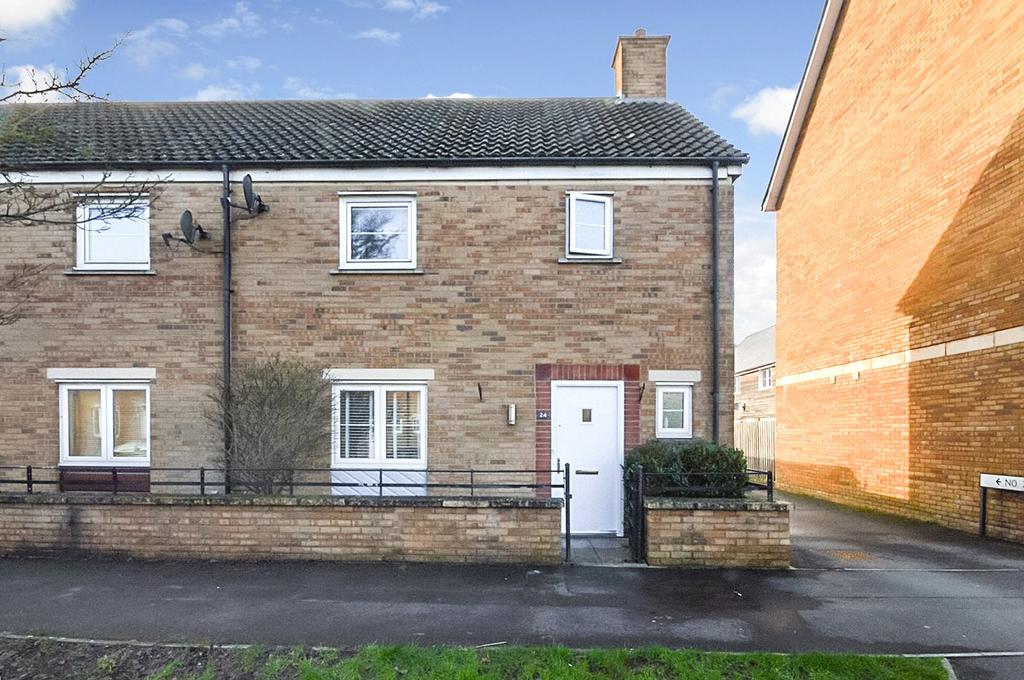 Portland Avenue, Old Town, Swindon, SN1 3 bed end of terrace house £
