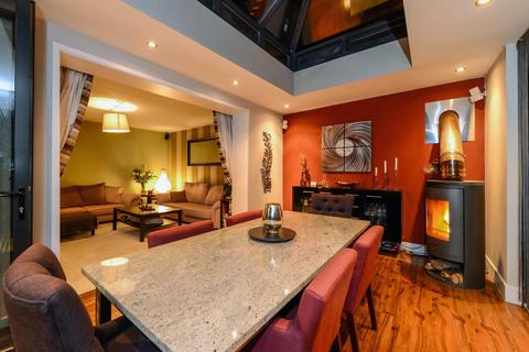 57 Chinbrook Road, London, SE12 9TT