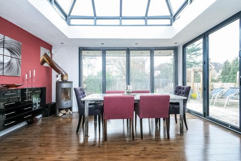 57 Chinbrook Road, London, SE12 9TT