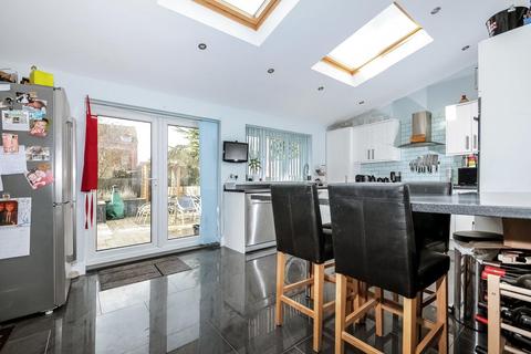 57 Chinbrook Road, London, SE12 9TT