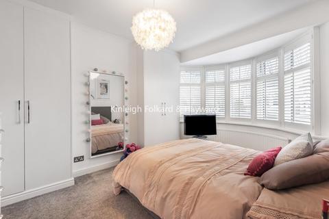 181 Langley Way, West Wickham, BR4 0DN