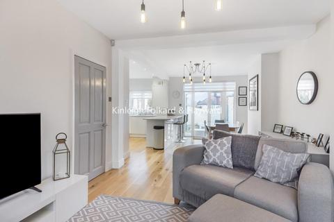 181 Langley Way, West Wickham, BR4 0DN