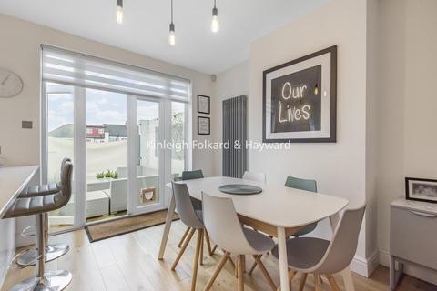 181 Langley Way, West Wickham, BR4 0DN