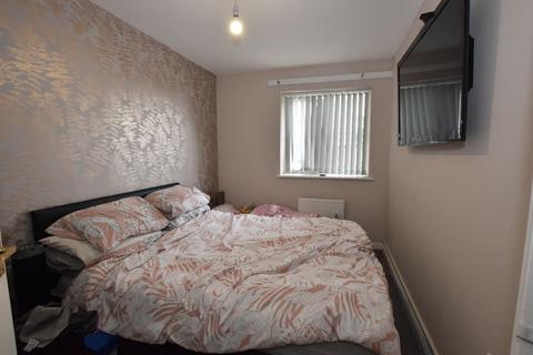 2 bedroom flat to rent, Guild Court, Walsall