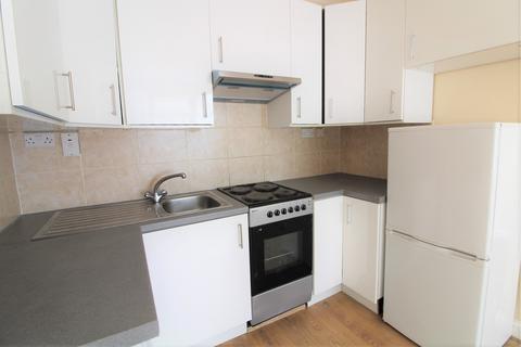 3 bedroom flat to rent, Clarence Road, Enfield, EN3