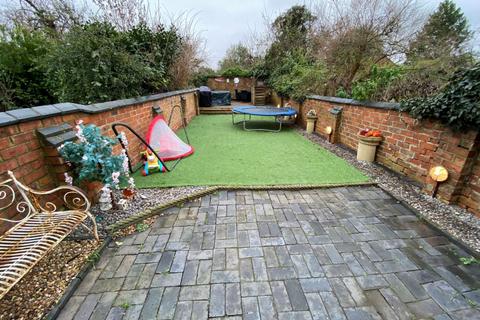 100 Adnitt Road, Northampton, NN1 4NG