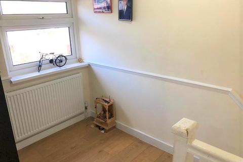 32 Barnhurst Path, Watford, WD19 6TT