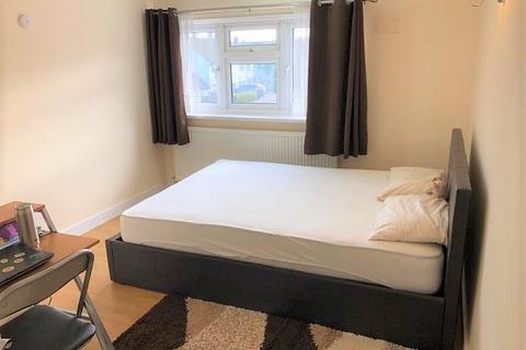 32 Barnhurst Path, Watford, WD19 6TT