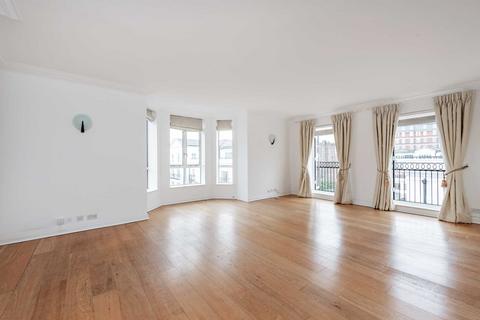 3 bedroom apartment to rent, Walnut Court, Kensington Green, W8