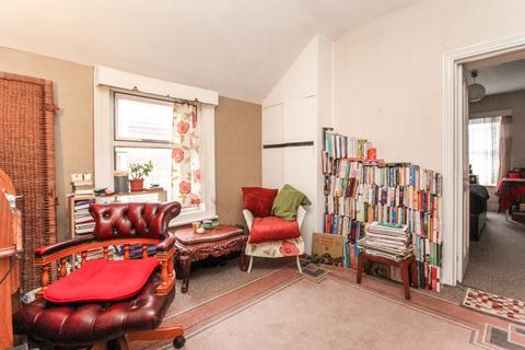 22 Hurst Grove, Bedford, MK40 4DP