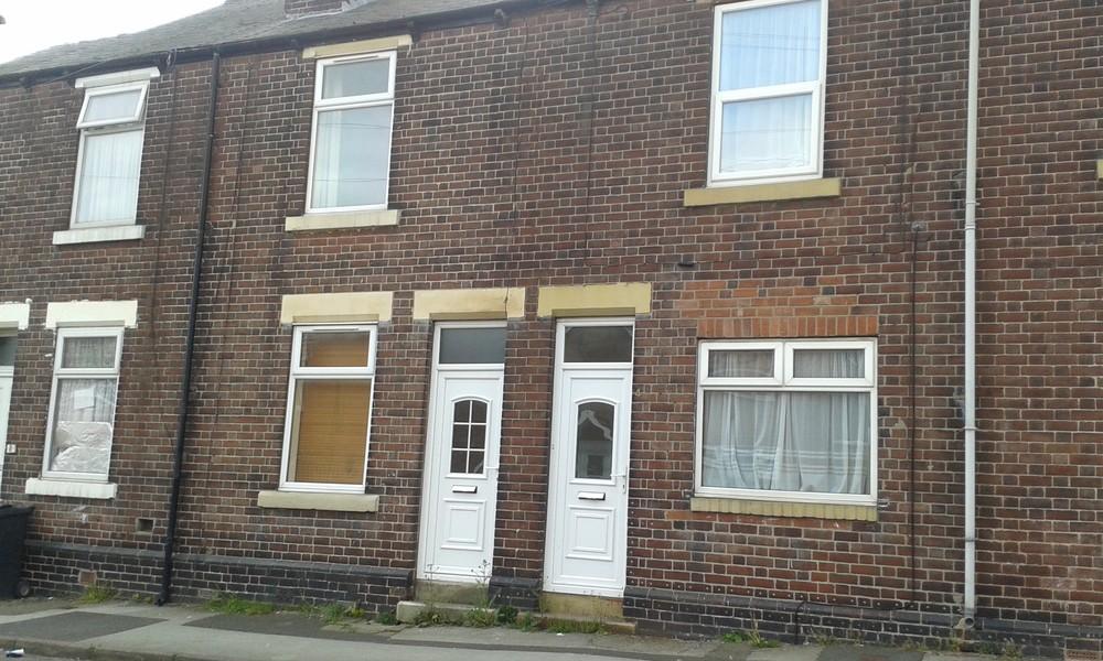 View Road, Eastwood, Rotherham 2 bed terraced house £400 pcm (£92 pw)