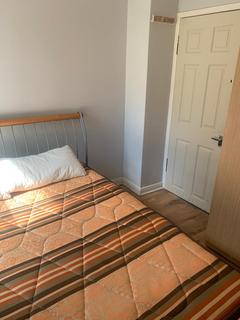1 bedroom in a house share to rent - Genesta Road, SE18