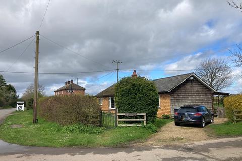 3 bedroom bungalow to rent, Chaddleworth, Newbury