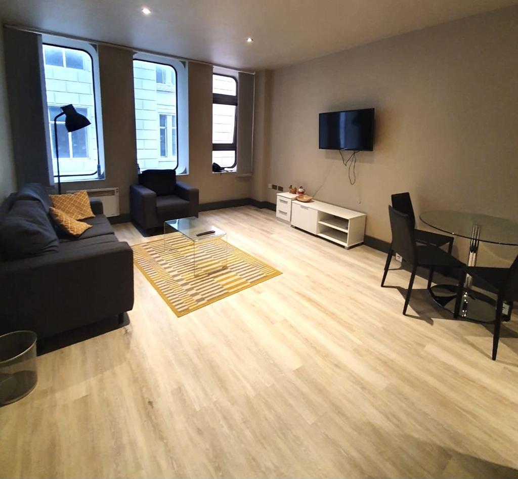 8 Water Street, Liverpool... 2 bed apartment £825 pcm (£190 pw)